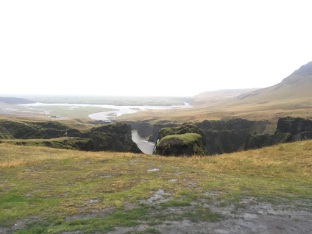 As Fjaðrárgljúfur flattens out to the countryside